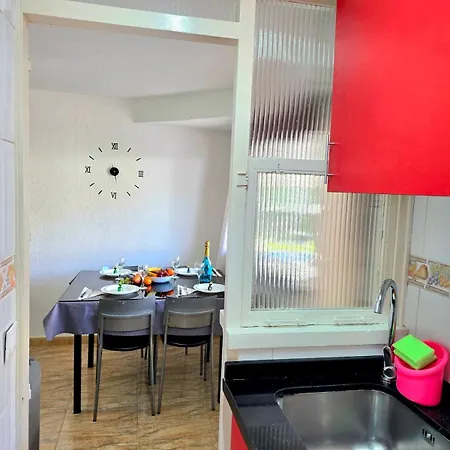 Nogalera Urban Living 2 Bedroom With Seasonal Pool By Namsate Elite توريمولينوس