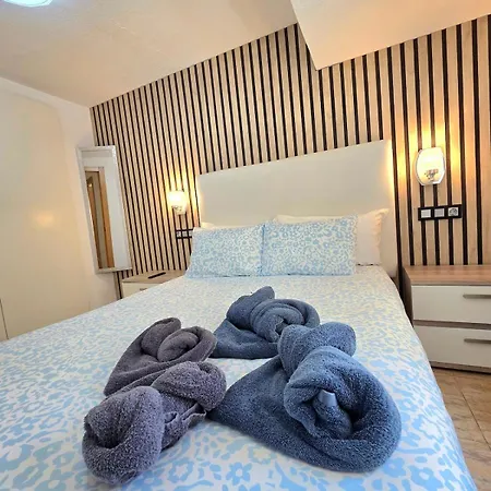 Nogalera Urban Living 2 Bedroom With Seasonal Pool By Namsate Elite * Torremolinos